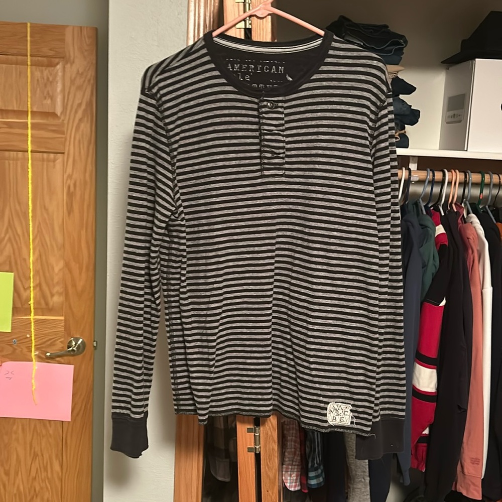 Large American Eagle henley